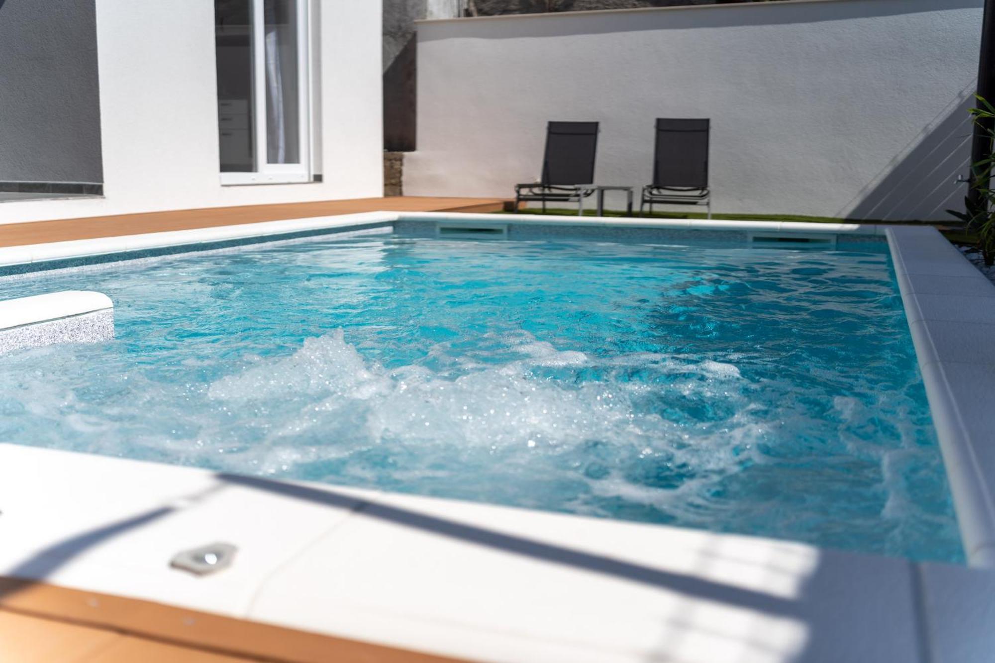Bernie Apartments With A Pool زادار المظهر الخارجي الصورة