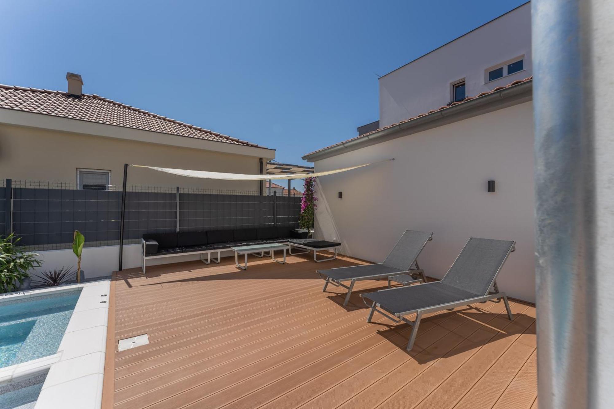 Bernie Apartments With A Pool زادار المظهر الخارجي الصورة