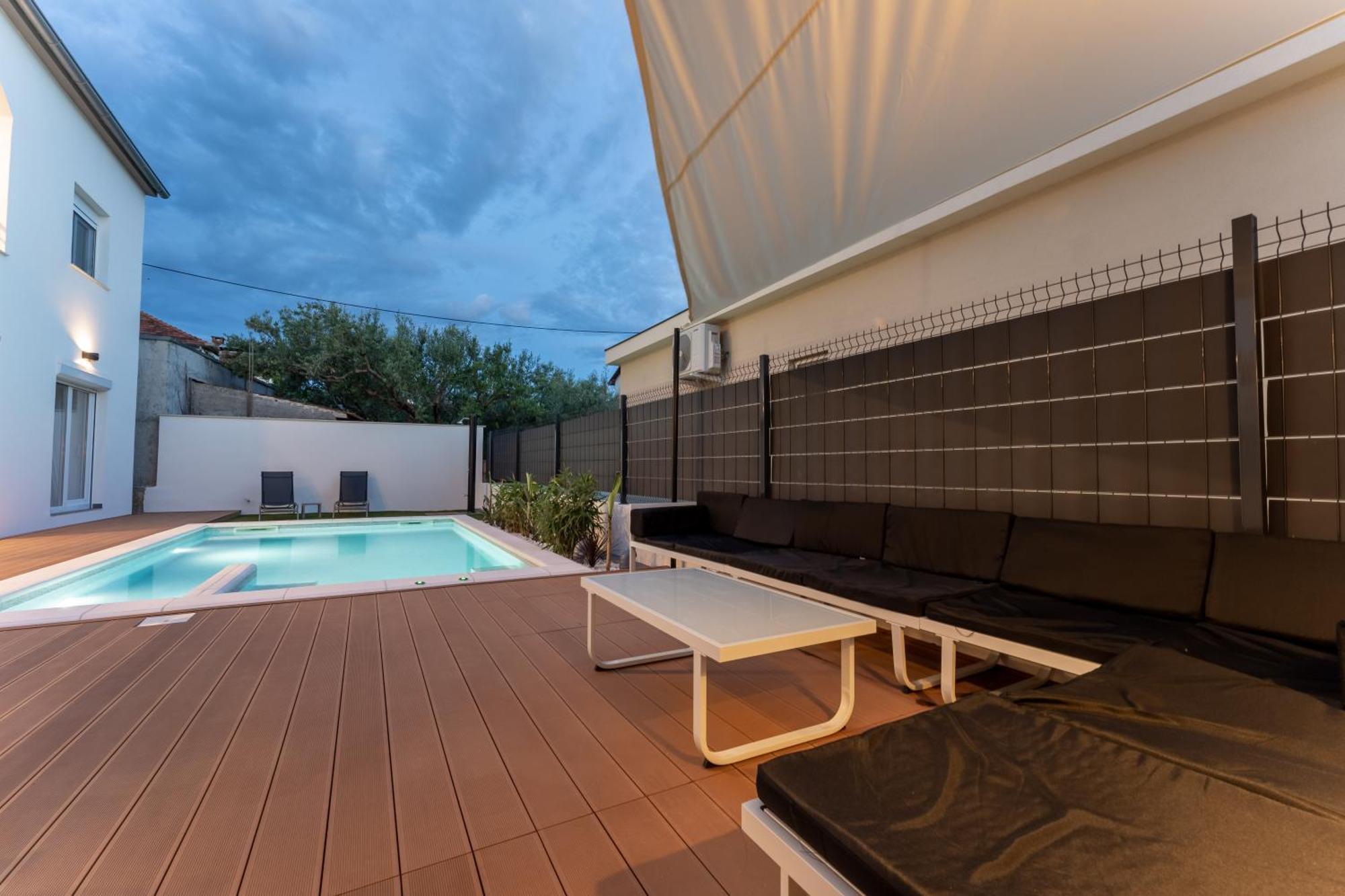 Bernie Apartments With A Pool زادار المظهر الخارجي الصورة